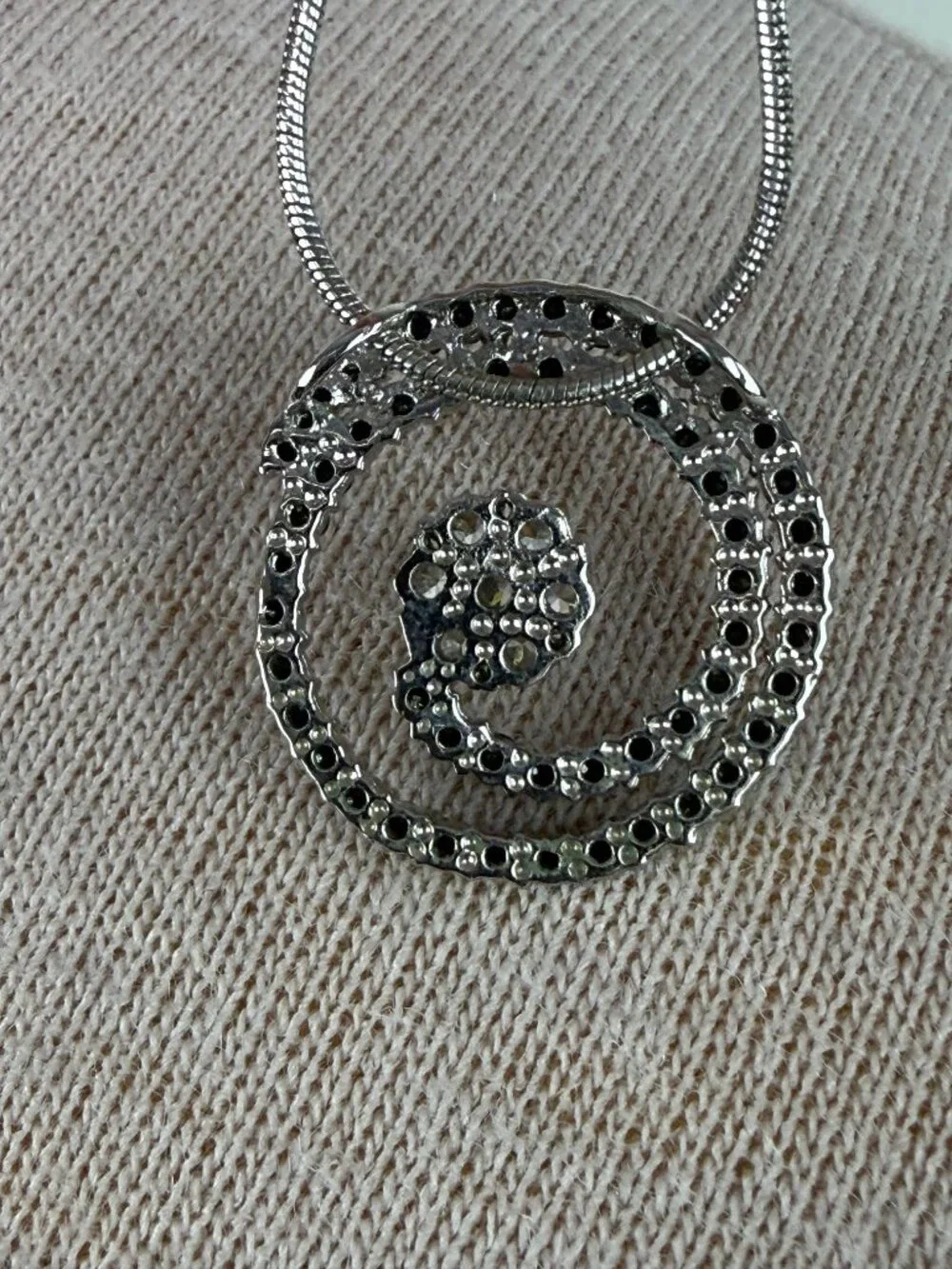 Vintage Kiam Family Rhinestone Spiral Necklace Silver Tone Black Swirl Pendant L